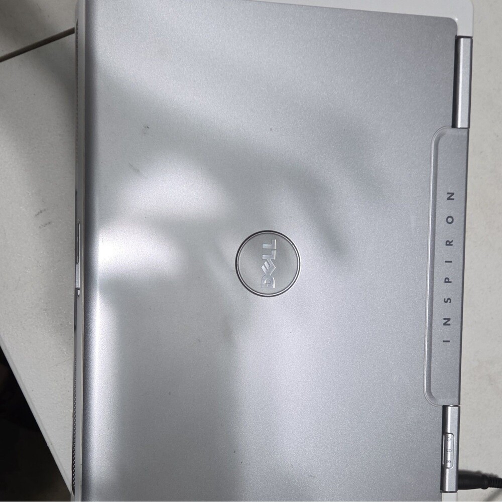 Dell Inspiron E1505 PP20L Laptop FOR PARTS OR REPAIR Intel Core Duo No OS Charge